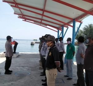 Polsek Kepulauan  Seribu Utara Jaga Pengamanan Wisata Libur Panjang