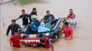 Tanjungpinang Kebanjiran, Satgas Banjir Lantamal IV  Evakuasi Warga