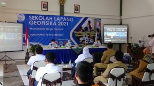 Wujudkan Masyarakat Siaga Gempa Bumi dan Tsunami, BMKG Gelar Sekolah Lapang Geofisika di Yogyakarta