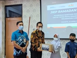 Selama Ramadan, CSR JIEPBantu Ribuan Sembako Serta Modal Usaha Warga Sekitar